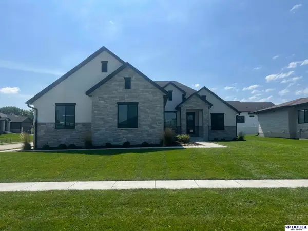8909 Appaloosa Lane, Lincoln, NE 68520