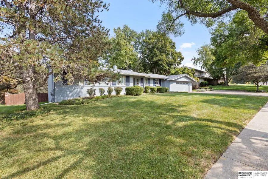 9936 Essex Drive, Omaha, NE 68114 - #3
