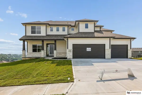 11103 N 161 Avenue, Bennington, NE 68007