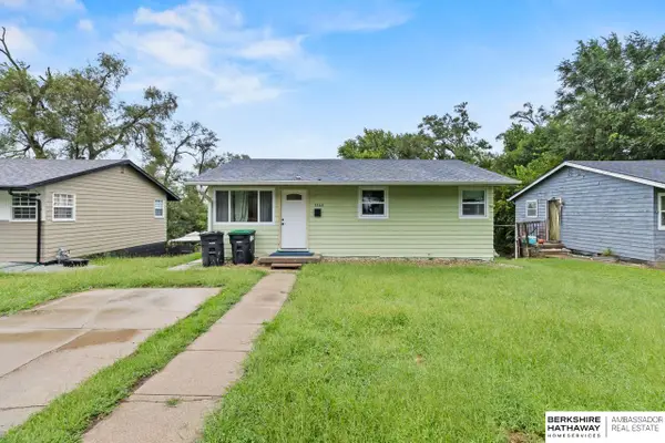3868 Parker Street, Omaha, NE 68111