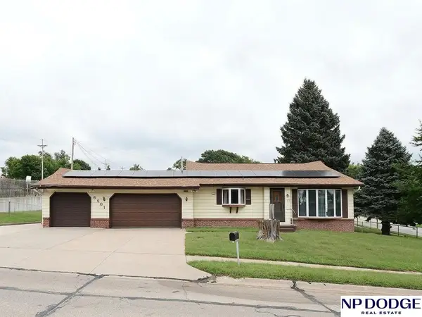6901 S 53 Street, Bellevue, NE 68157