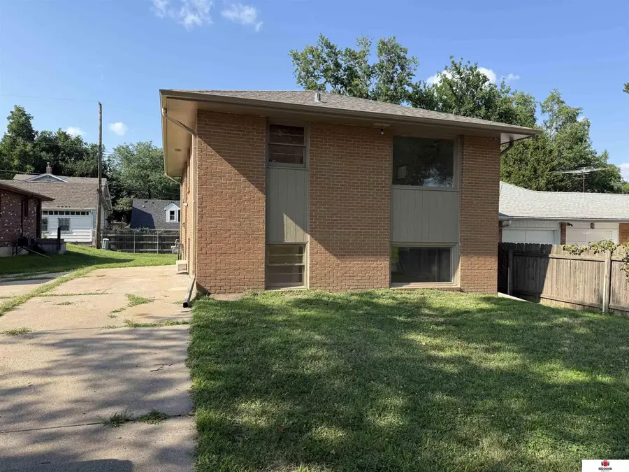 3310 Y Street, Lincoln, NE 68503 - #2