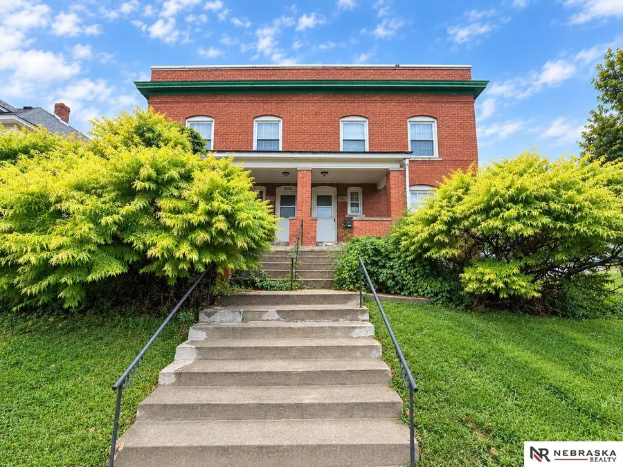 604 S 35th Street, Omaha, NE 68105 - #2