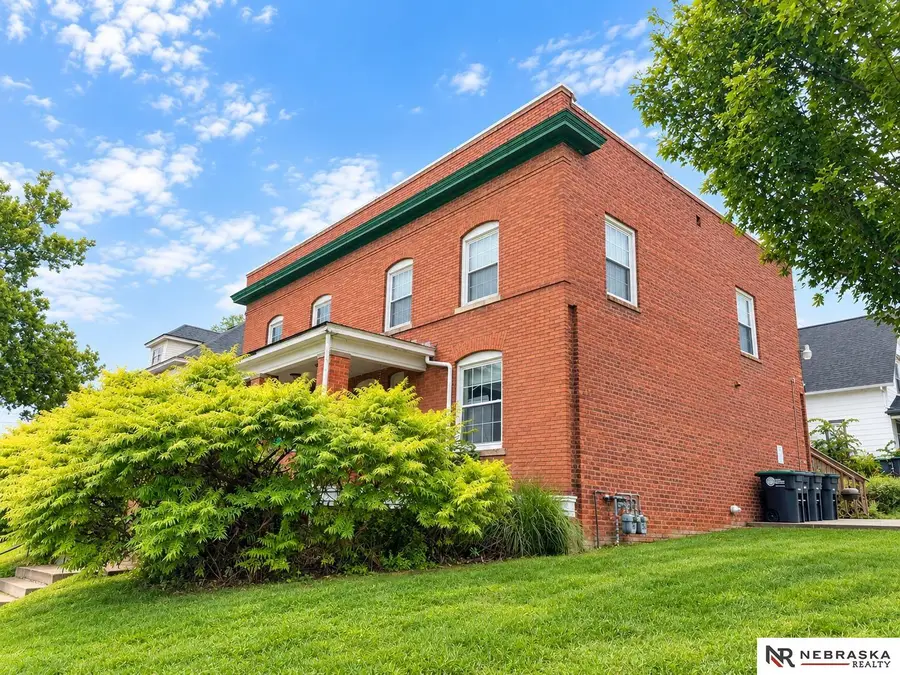 604 S 35th Street, Omaha, NE 68105 - #3