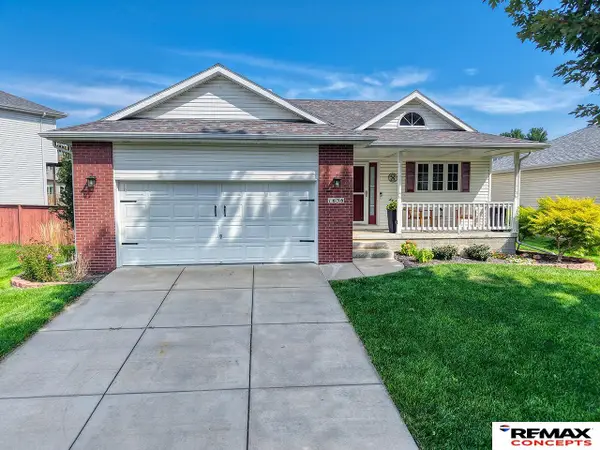 1636 Blackhawk Drive, Lincoln, NE 68521