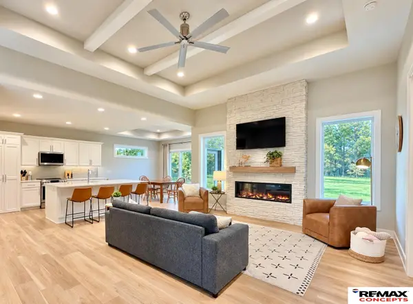 8832 Buckley Creek Road, Lincoln, NE 68520