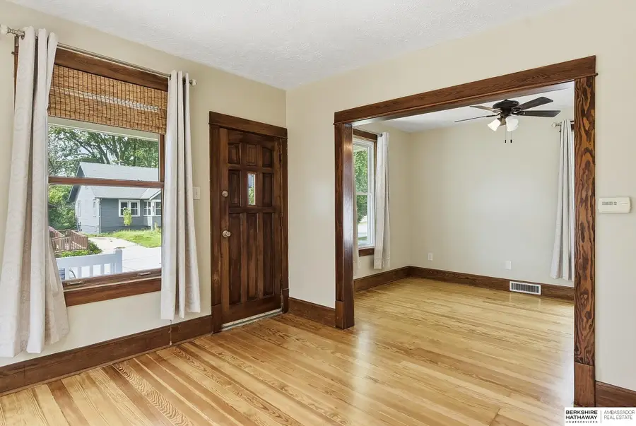 1829 N 49th Street, Omaha, NE 68104 - #3