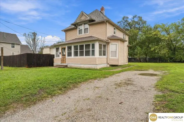 4809 N 24th Street, Omaha, NE 68110