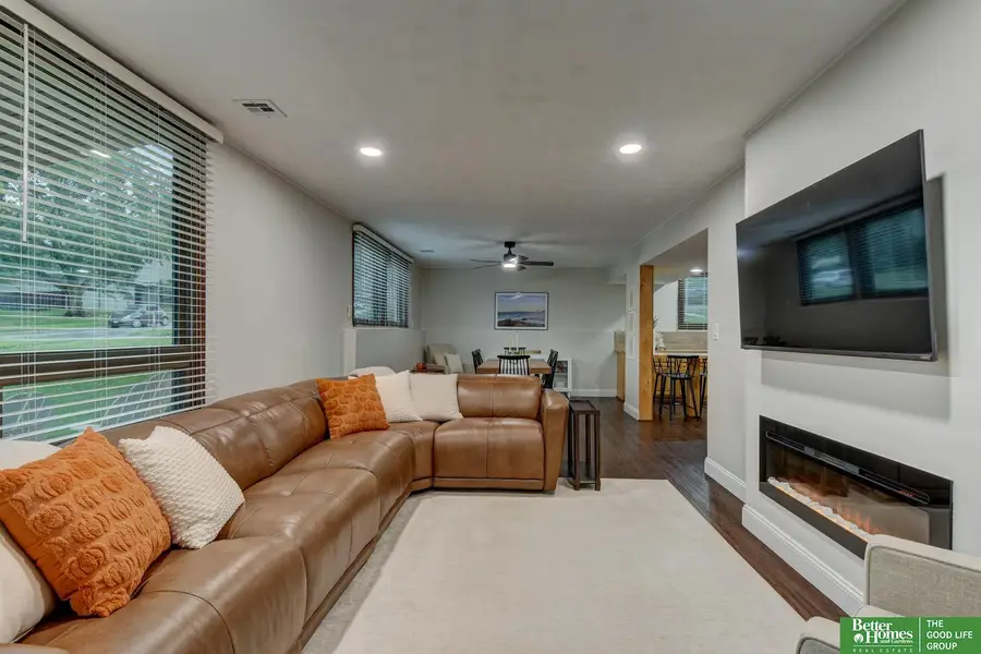 4622 N 82nd Street, Omaha, NE 68134 - #2