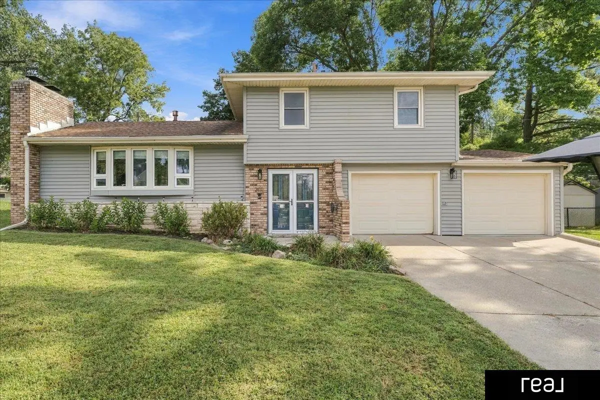 201 Lorraine Drive, Bellevue, NE 68005 - #1