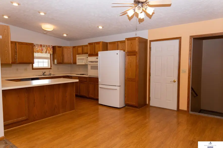 1117 N Wisconsin Avenue, York, NE 68467 - #2