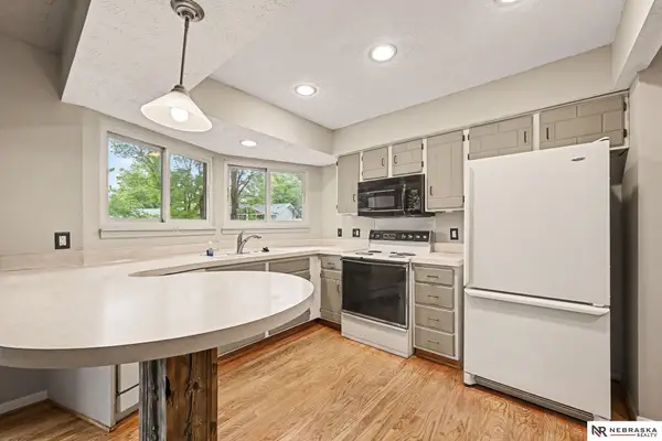 6708 S 139 Avenue Circle, Omaha, NE 68137