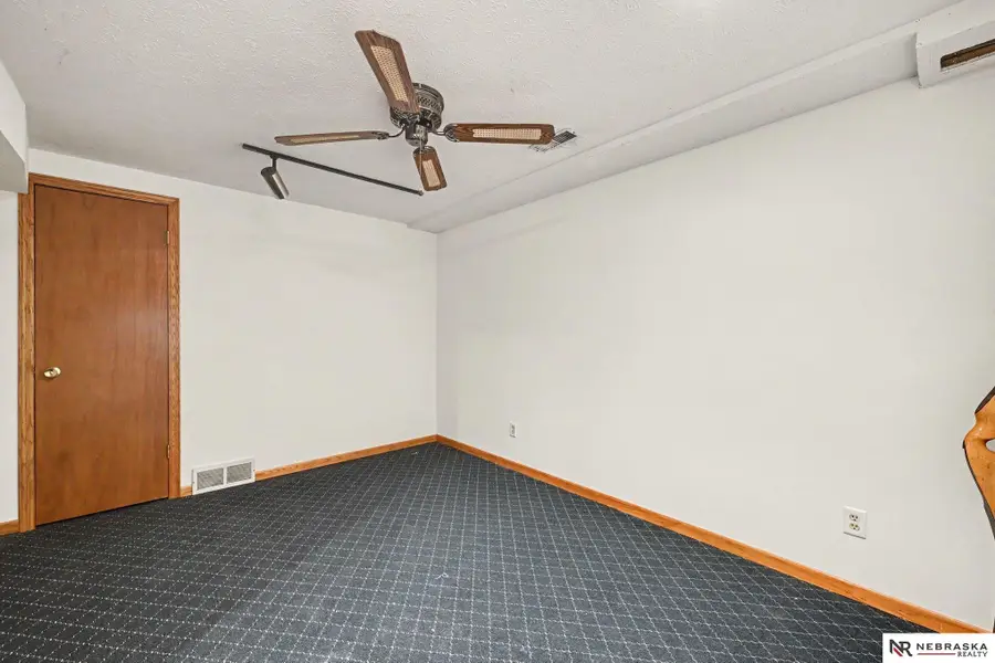 6708 S 139 Avenue Circle, Omaha, NE 68137 - #3