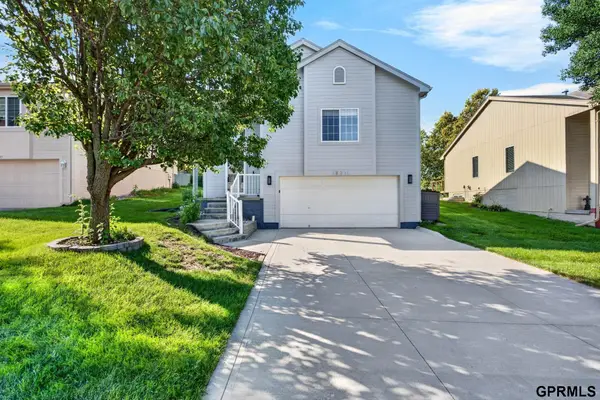 18211 Edna Street, Omaha, NE 68136