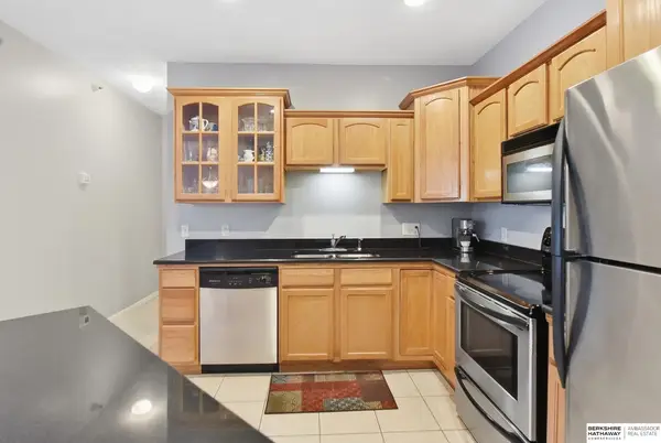 3315 N 147 Court #1207, Omaha, NE 68116