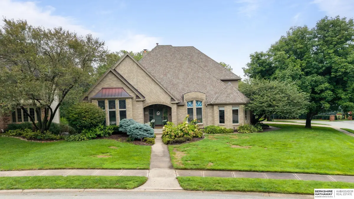 21506 Pinehurst Avenue, Elkhorn, NE 68022 - #1