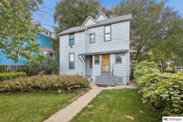1019 S 30th Avenue, Omaha, NE 68105