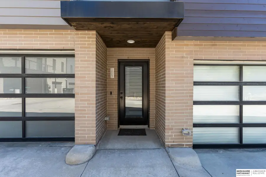 1007 Johnston Plaza, Omaha, NE 68108 - #3