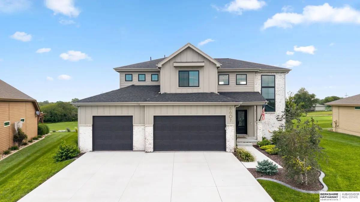 8607 Eagle Point, Plattsmouth, NE 68048 - #1