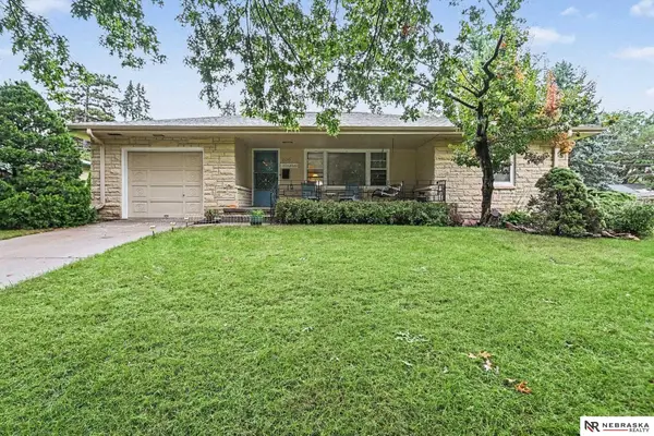 6030 Cullen Drive, Lincoln, NE 68506