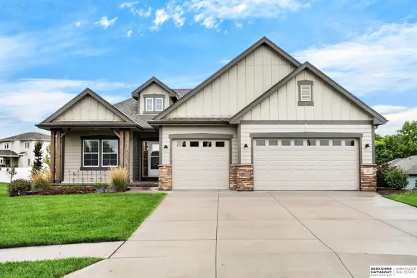 15 Butternut Circle, Council Bluffs, IA 51503
