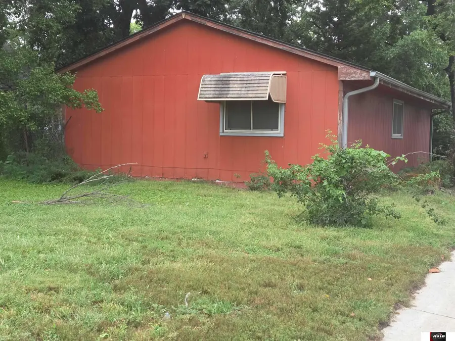 3009 Potter Street, Lincoln, NE 68503 - #2
