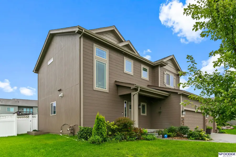 9215 S 179 Street, Omaha, NE 68136 - #2