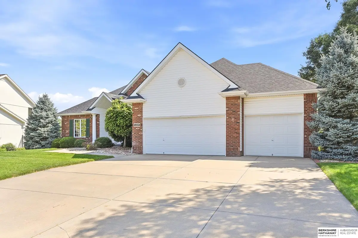 1208 Norton Drive, Papillion, NE 68046 - #1