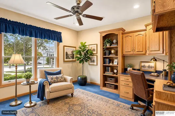 1208 Norton Drive, Papillion, NE 68046