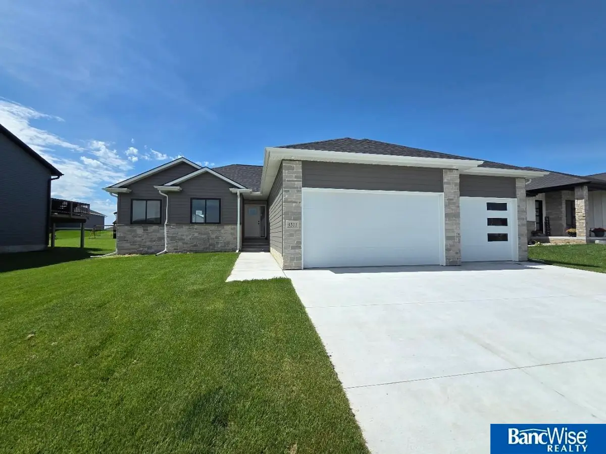 9511 Dalton Drive, Lincoln, NE 68516 - #1