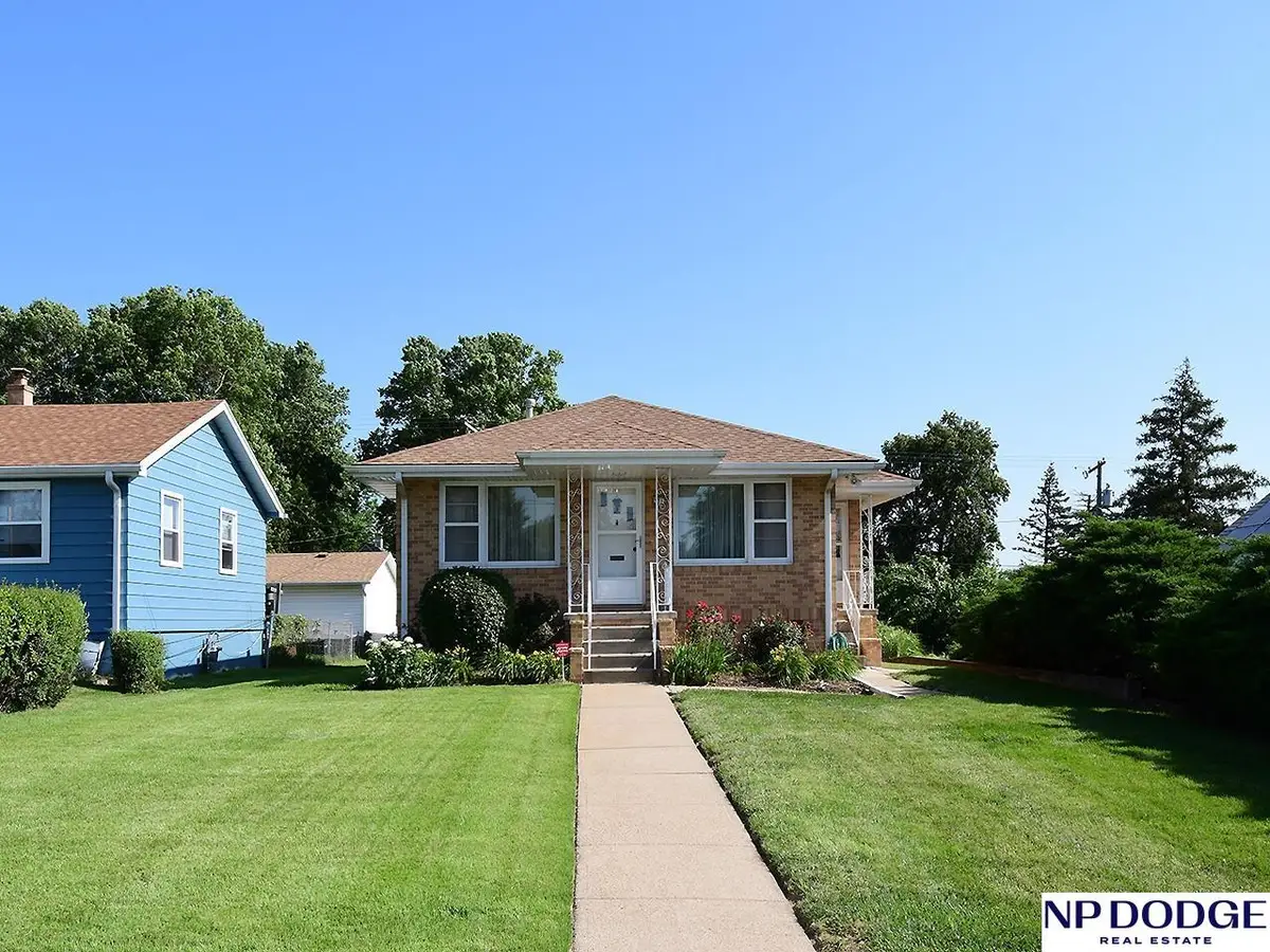 3712 Y Street, Omaha, NE 68107 - #1