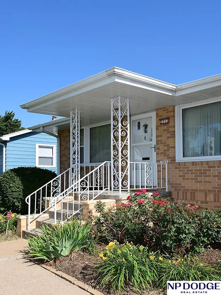 3712 Y Street, Omaha, NE 68107 - #3