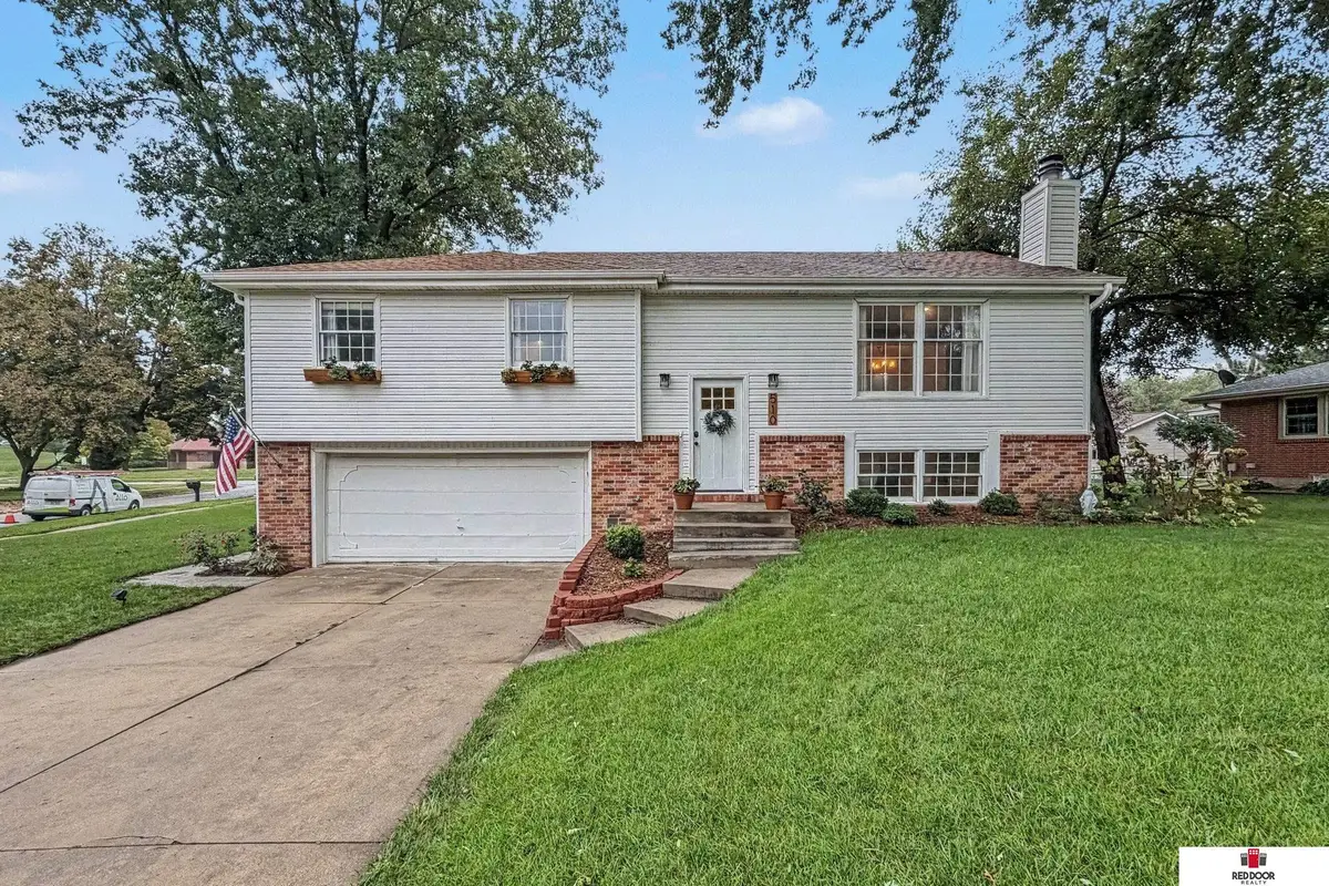 510 Leavitt Lane, Lincoln, NE 68510 - #1
