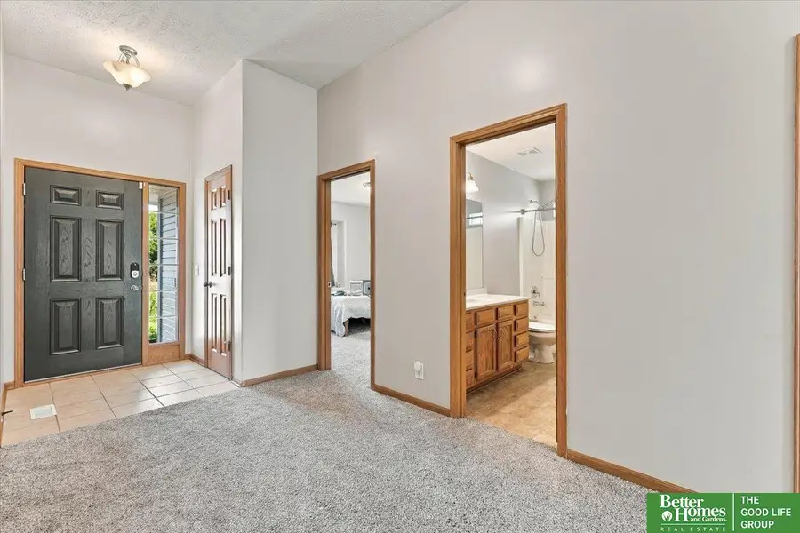 2207 Aberdeen Drive, Papillion, NE 68046 - #2