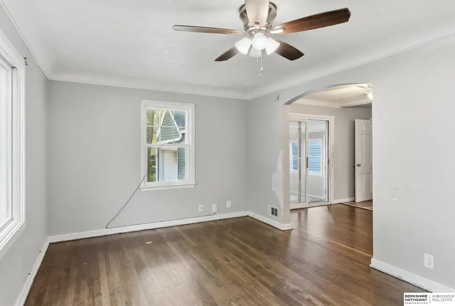 4529 Grand Avenue, Omaha, NE 68104 - #3