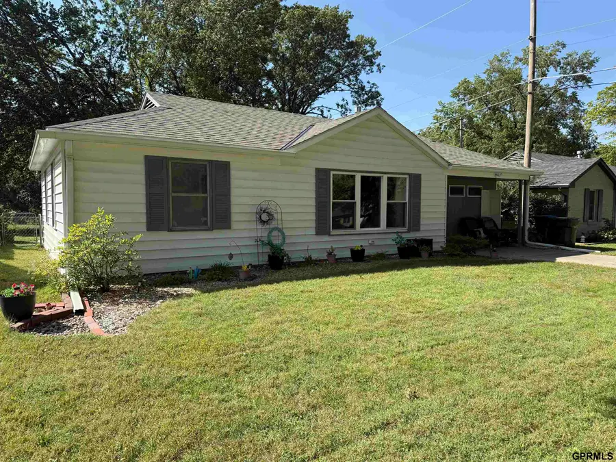 2935 S 35th Street, Lincoln, NE 68506 - #3