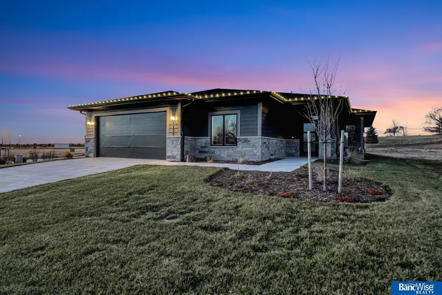 4200 Bluebell Court, Lincoln, NE 68516 - #2