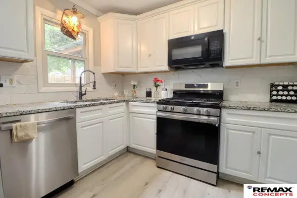 3330 S 44th Street, Lincoln, NE 68506