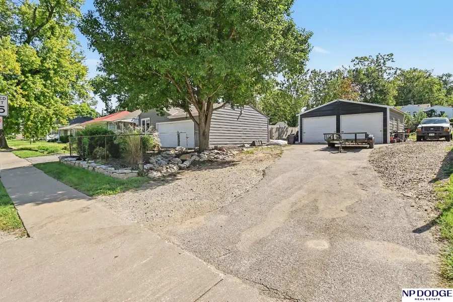 6639 Bedford Avenue, Omaha, NE 68104 - #2