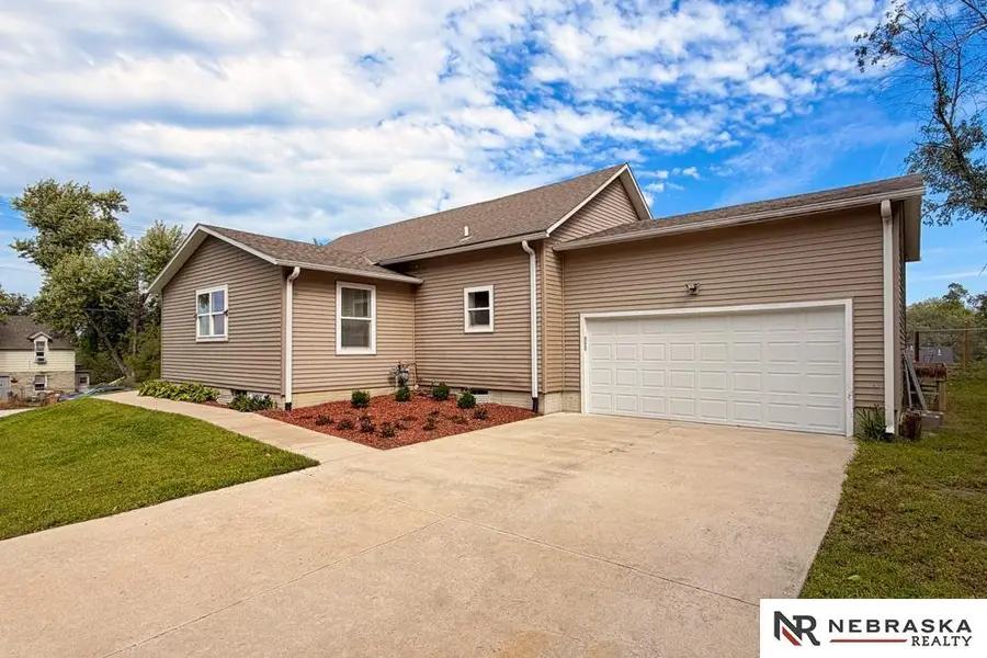 749 Dale Street, Ashland, NE 68003 - #3