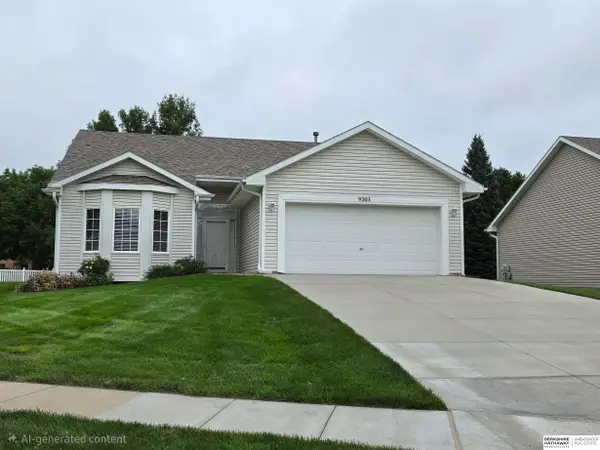 9203 Hillcrest Drive, La Vista, NE 68128