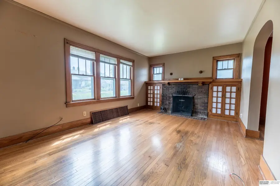 5628 Pierce Street, Omaha, NE 68106 - #2