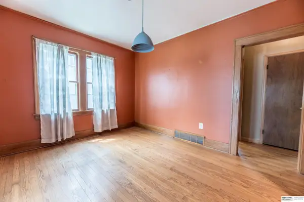 5628 Pierce Street, Omaha, NE 68106