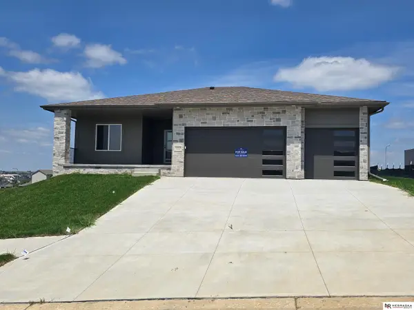 17118 Cora Street, Bennington, NE 68007