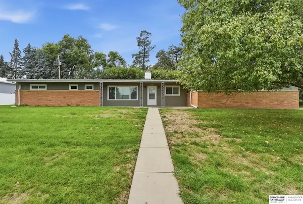 8322 N 37th Street, Omaha, NE 68122