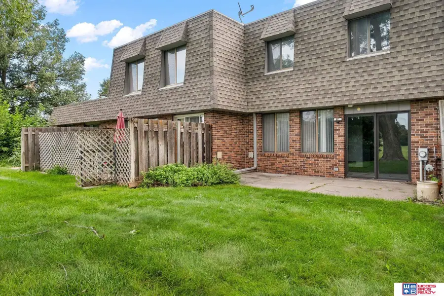 3515 Neerpark Drive, Lincoln, NE 68506 - #2