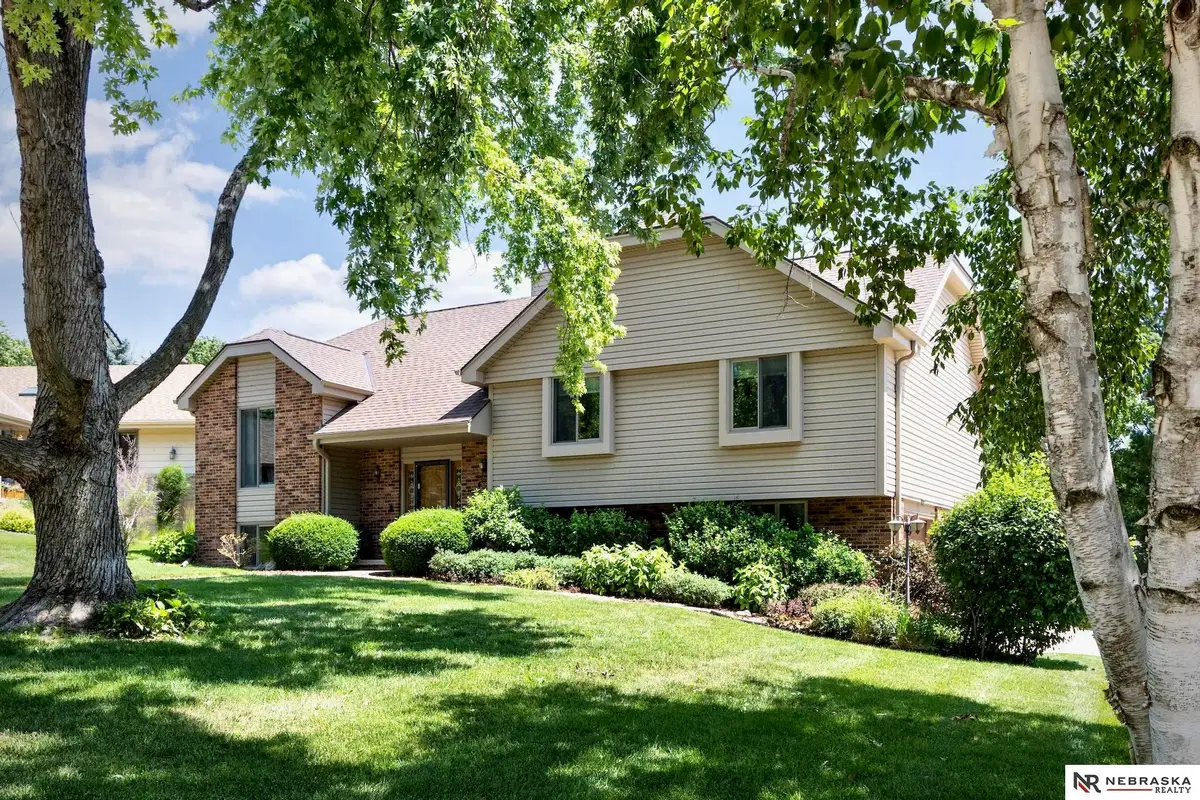205 N 159 Circle, Omaha, NE 68118 - #1