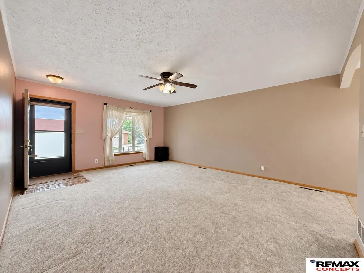 5519 Enterprise Drive, Lincoln, NE 68521 - #1