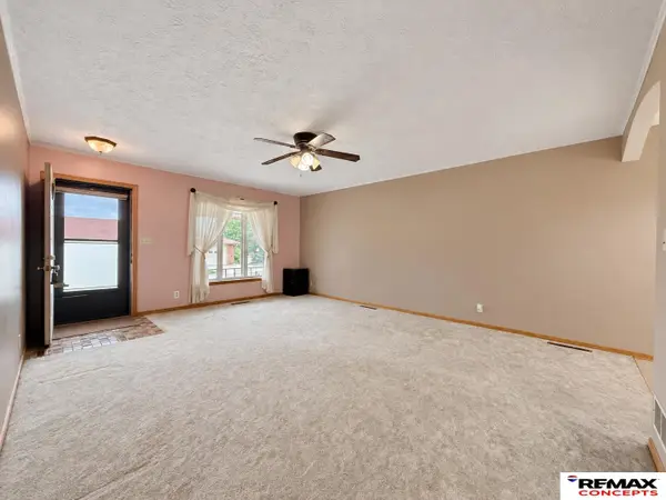 5519 Enterprise Drive, Lincoln, NE 68521
