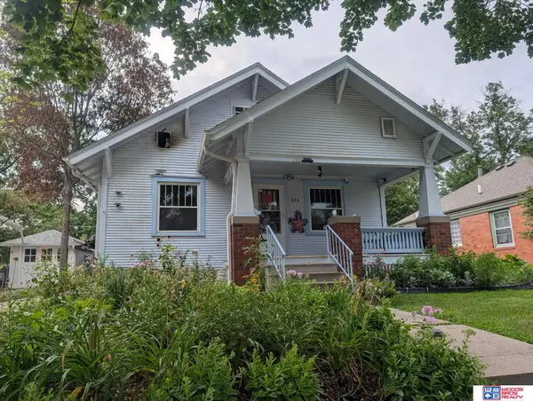 858 S 34th Street, Lincoln, NE 68510